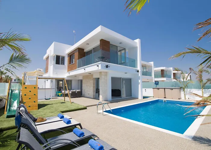 Villa Lynn Boutique Beachfront Ayia Napa