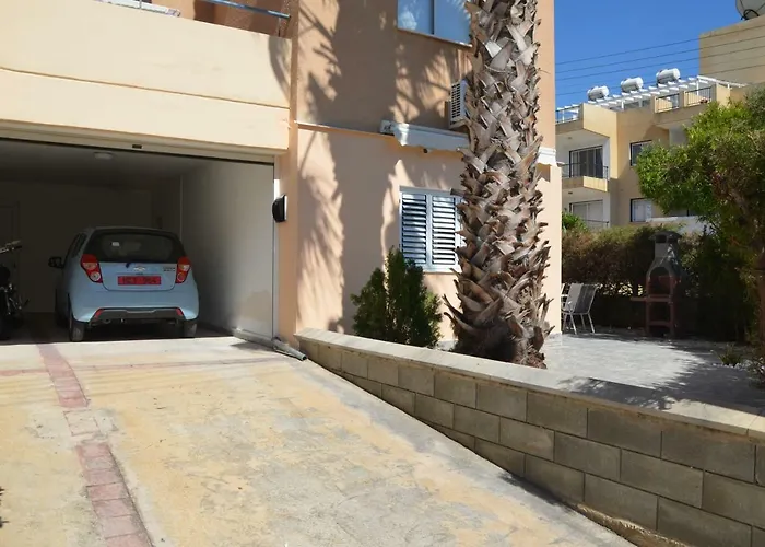 Pafia Sunbeach Townhouse Paphos
