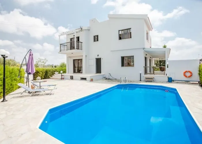 Paphos Villas with private pool