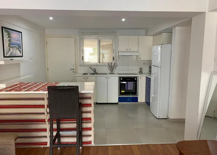 Napa Blue Apartment, Xxl Pool,In Hearth Of Ayia Napa